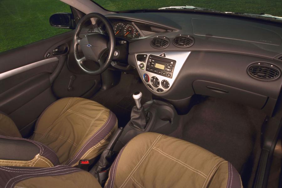  Ford Focus 1999 года  (фото 87 из 130)